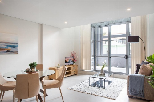 Central City Loft With Gym and Pool image 1