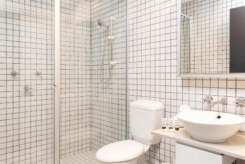 Central City Loft With Gym and Pool image 4